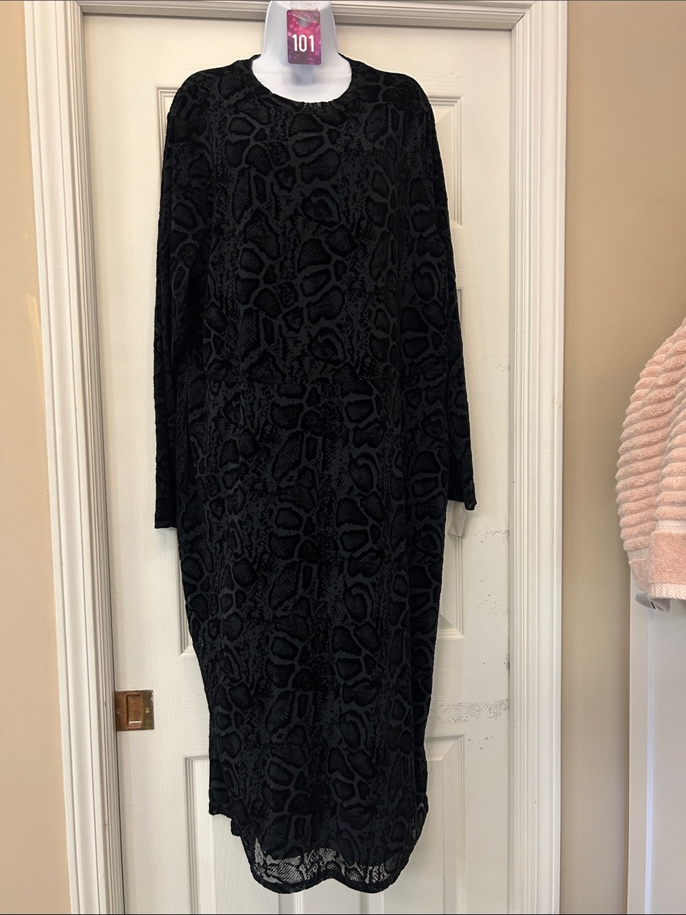 Nina Parker Long Sleeve Black Textured Midi Dress